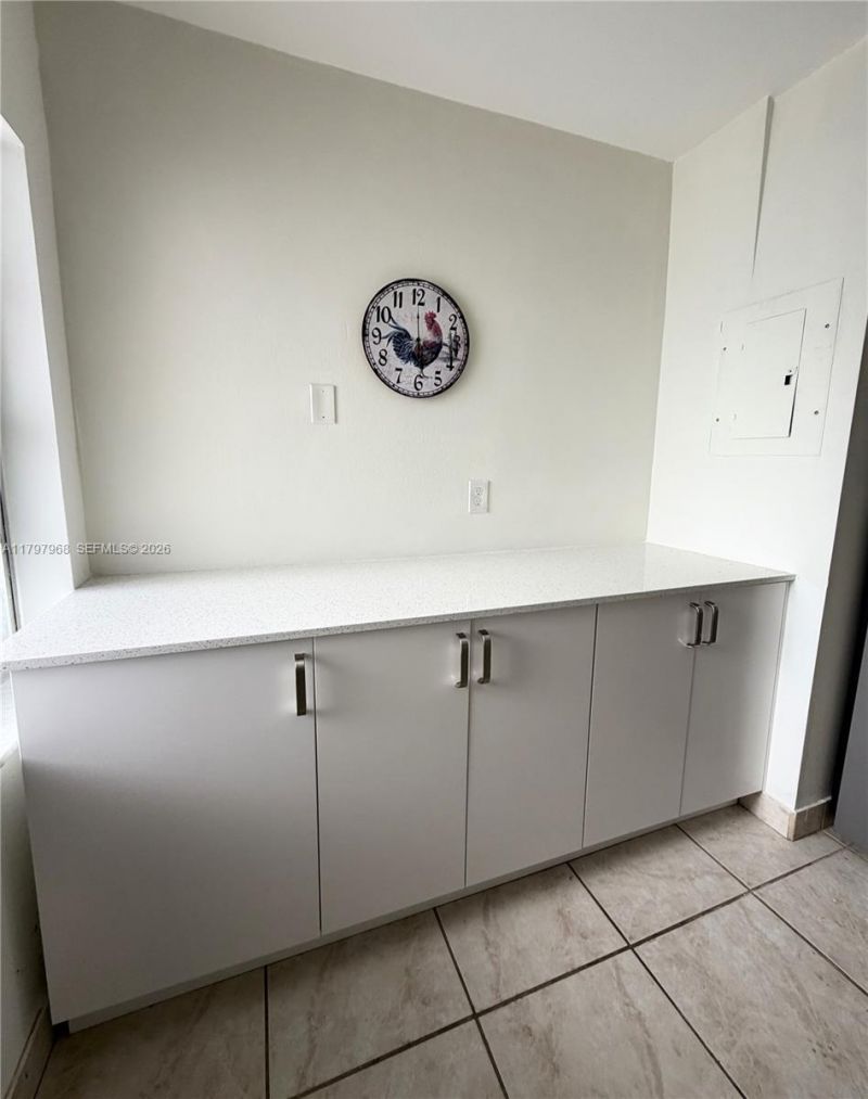 1075 93rd St, Unit 404, Bay Harbor Islands, FL 33154 Photo