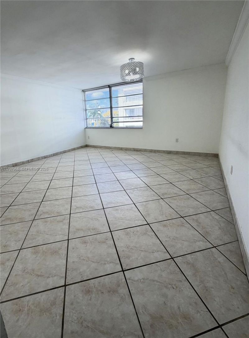 1075 93rd St, Unit 404, Bay Harbor Islands, FL 33154 Photo