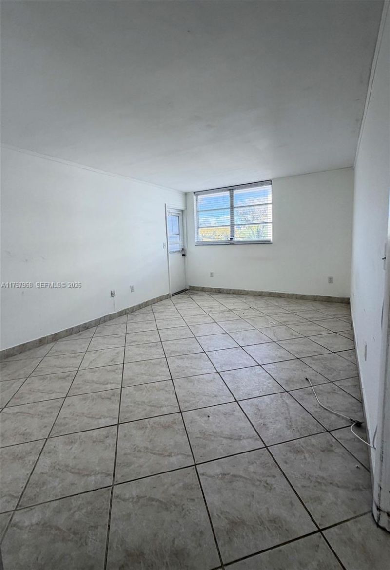 1075 93rd St, Unit 404, Bay Harbor Islands, FL 33154 Photo