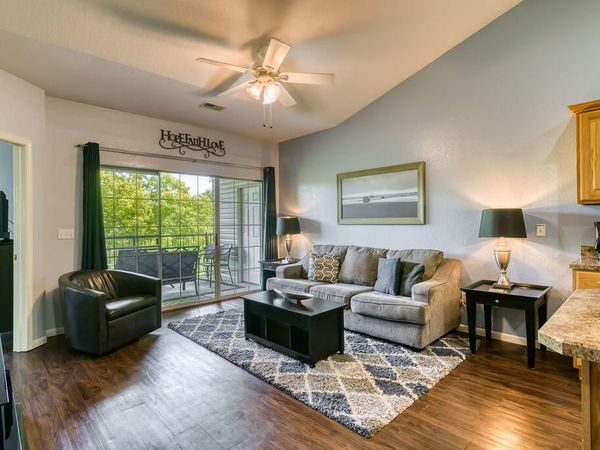 813 Holiday Ridge, Unit H-10, Branson, MO 65616