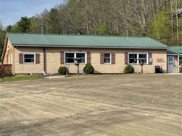 11055 W Perimeter Road, Frewsburg, NY 14738