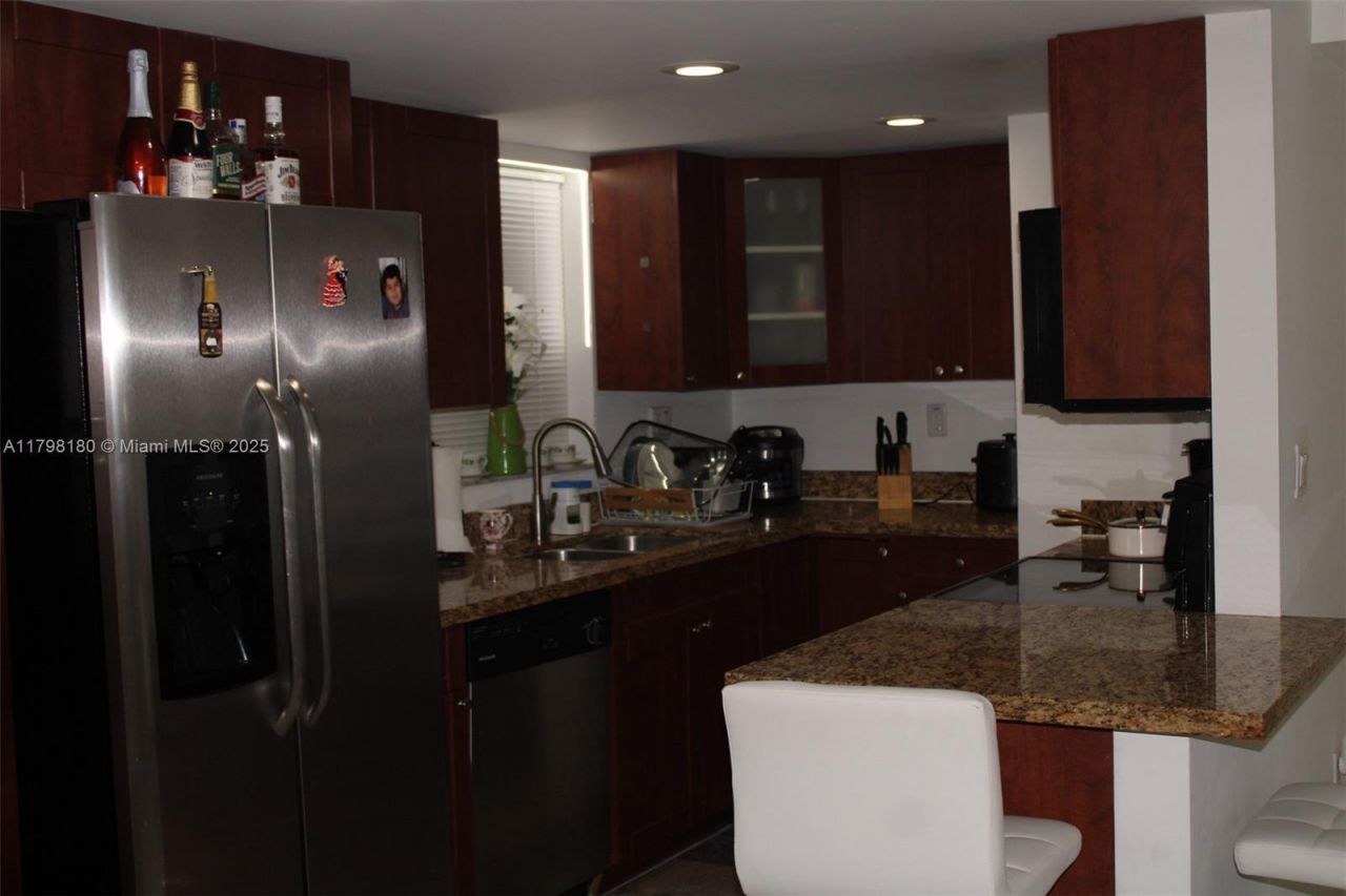 1221 SW 122nd Ave, Unit 401, Miami, FL 33184 Photo