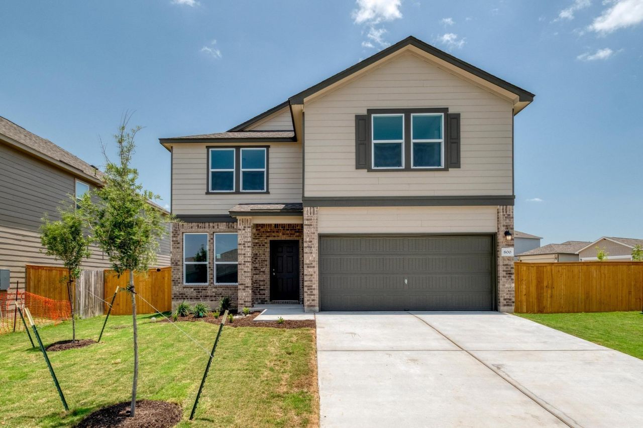 800 Yellow Ribbon Trl, Jarrell, TX 76537 Main Photo
