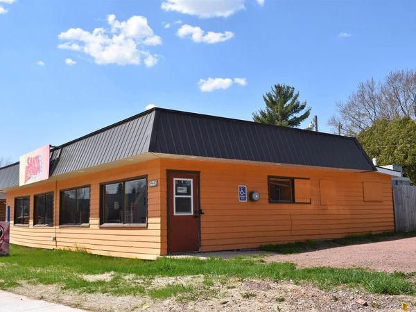 901 Bayfield St, Washburn, WI 54891