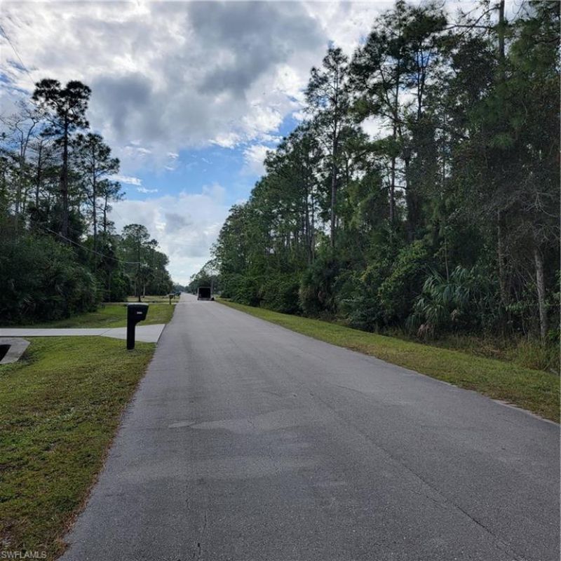 2nd St Ne, Naples, FL 34120 Photo