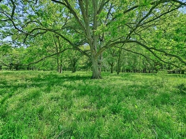 1747 Desvoignes Road, Denison, TX 75021