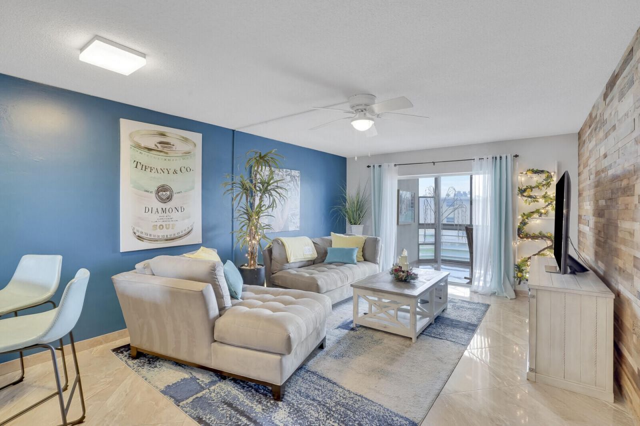 2724 N Garden Drive, Unit 302, Lake Worth, FL 33461 Photo