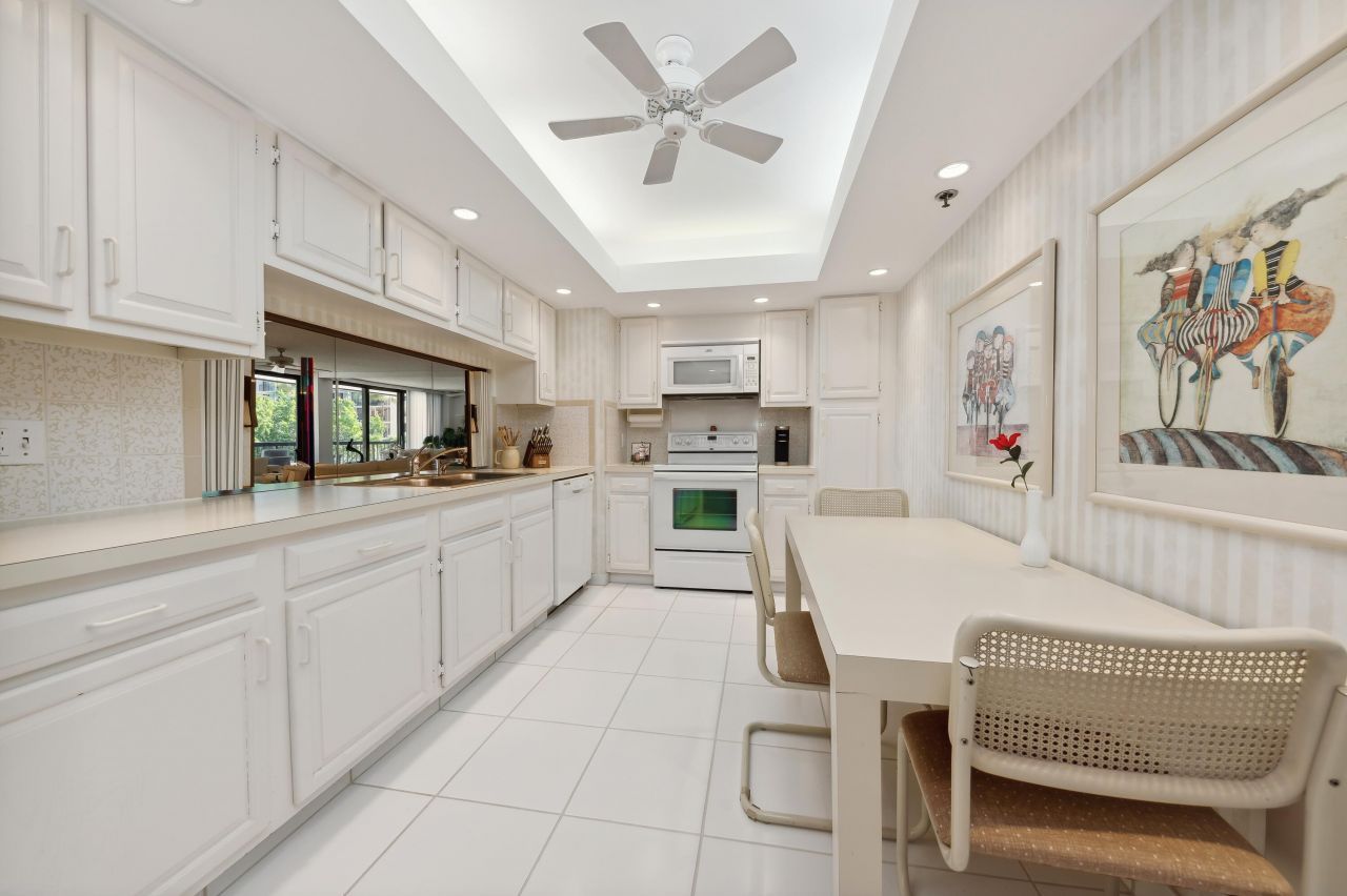 4748 S Ocean Boulevard, Unit 206, Highland Beach, FL 33487 Photo