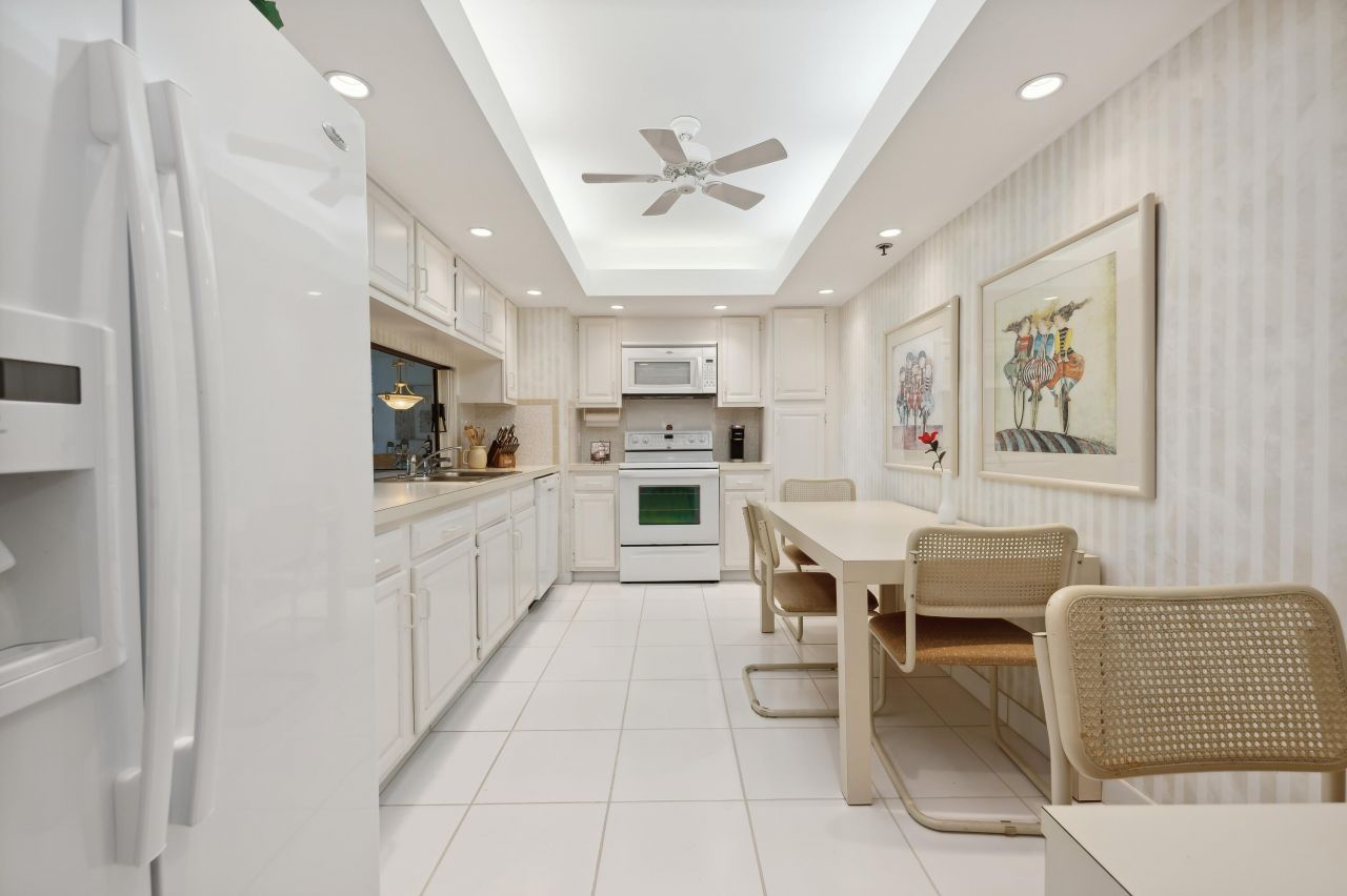 4748 S Ocean Boulevard, Unit 206, Highland Beach, FL 33487 Photo