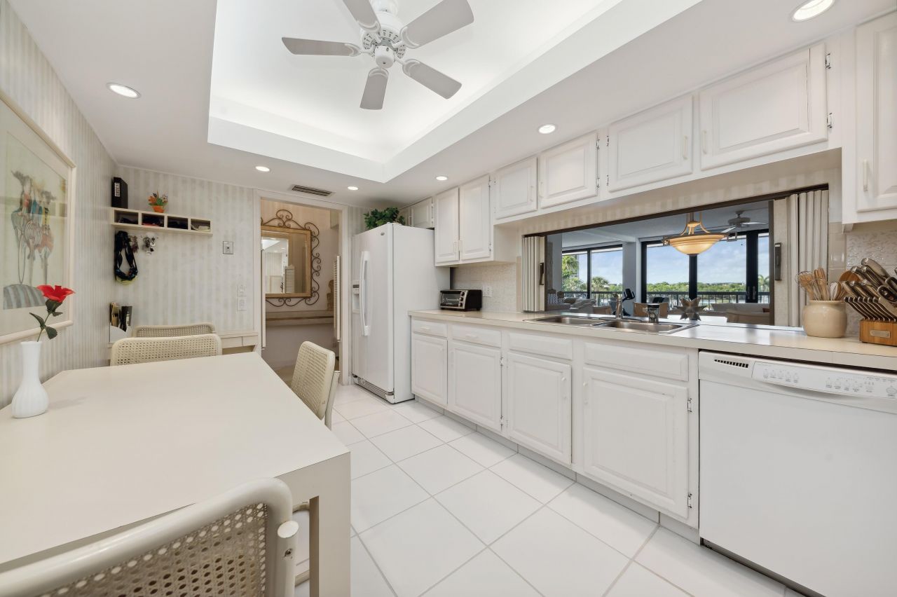 4748 S Ocean Boulevard, Unit 206, Highland Beach, FL 33487 Photo