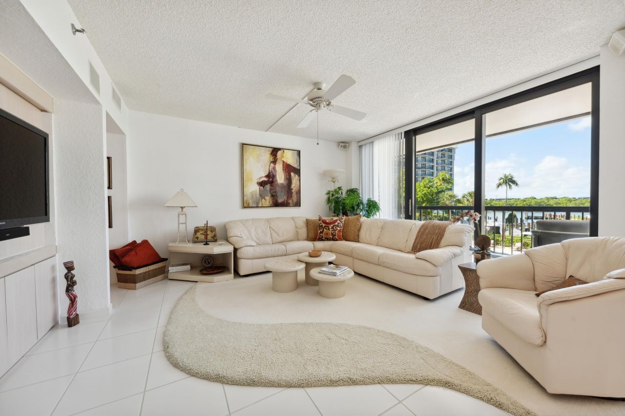 4748 S Ocean Boulevard, Unit 206, Highland Beach, FL 33487 Photo