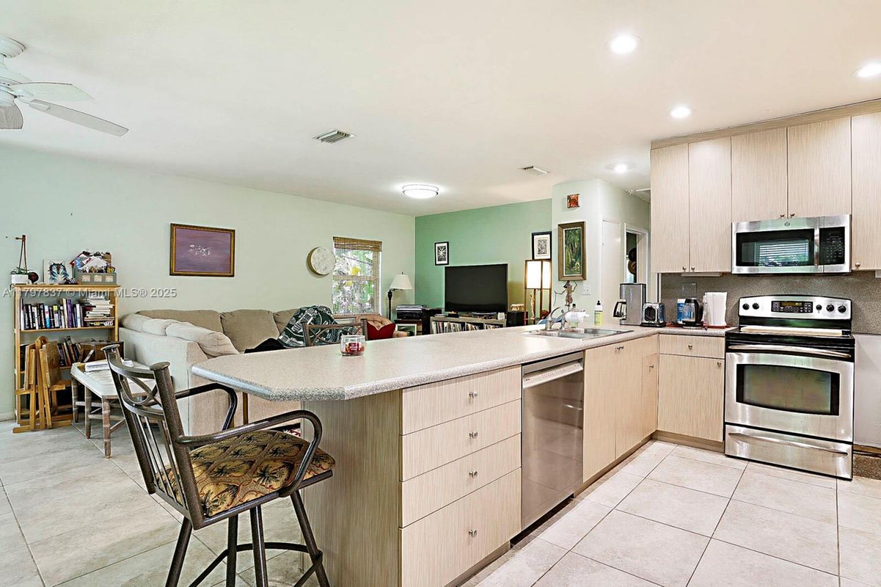 602 S Caloosahatchee Ave, Jupiter, FL 33458 Photo