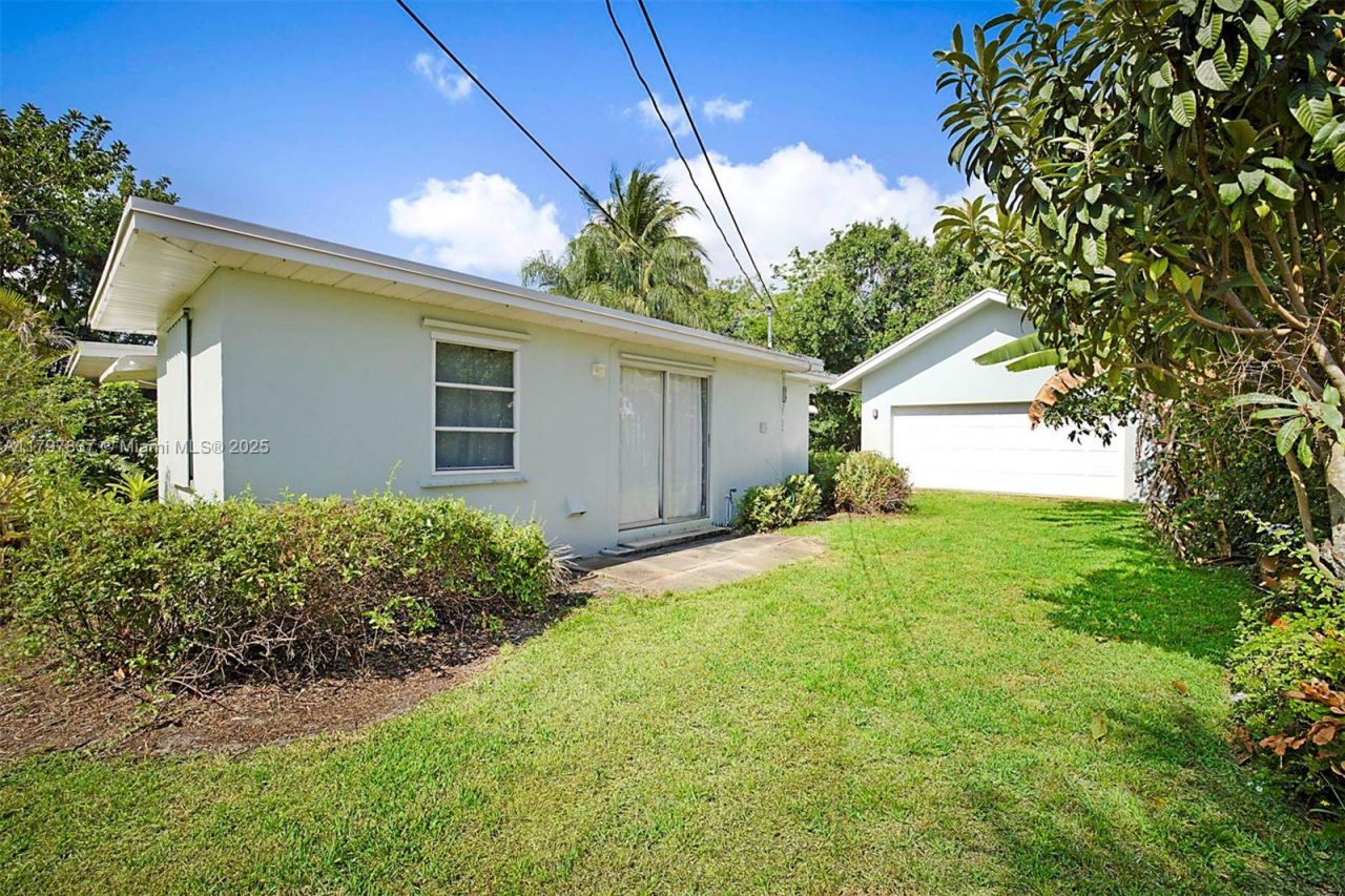 602 S Caloosahatchee Ave, Jupiter, FL 33458 Photo