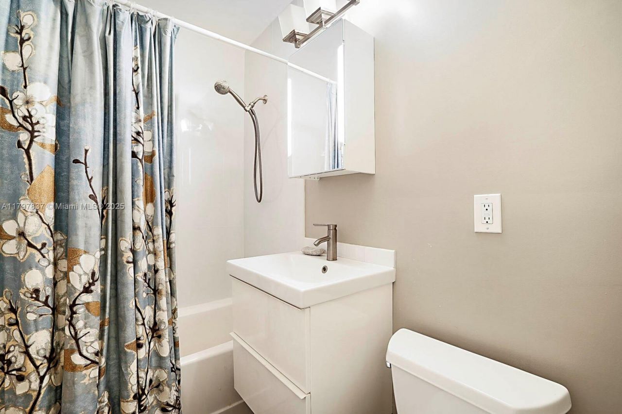 602 S Caloosahatchee Ave, Jupiter, FL 33458 Photo