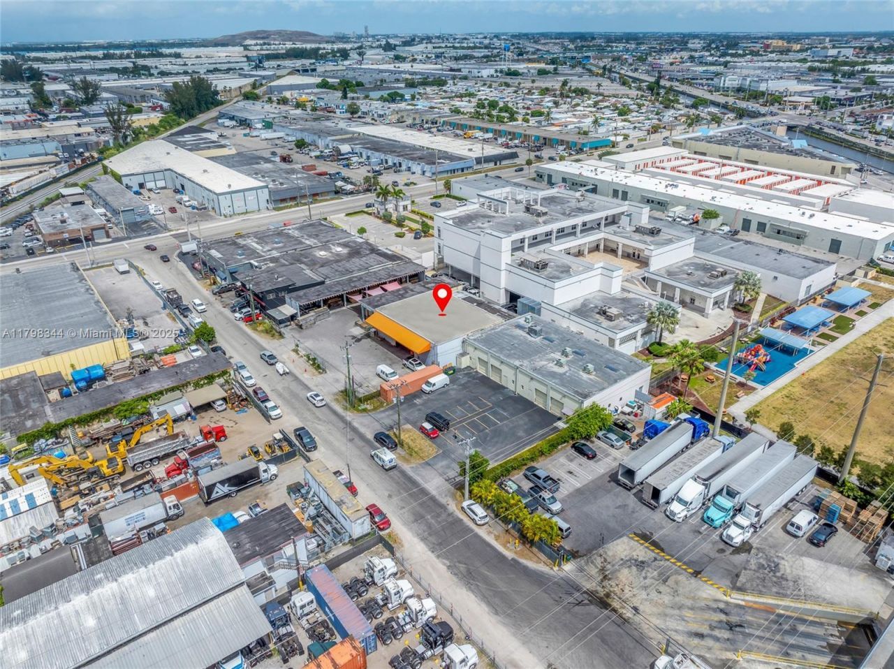 7165-7185 NW 77th Ter, Medley, FL 33166 Photo