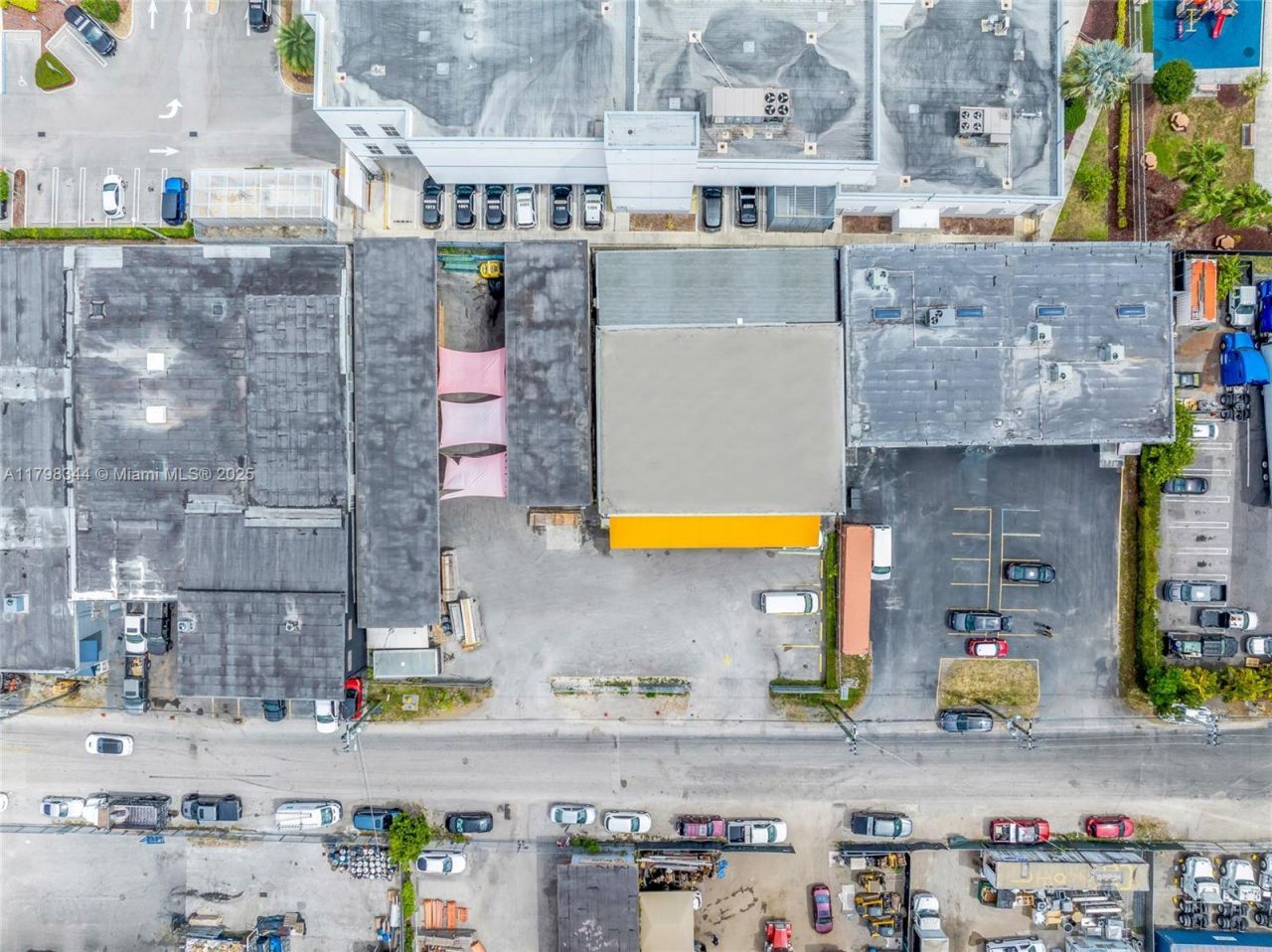 7165-7185 NW 77th Ter, Medley, FL 33166 Photo