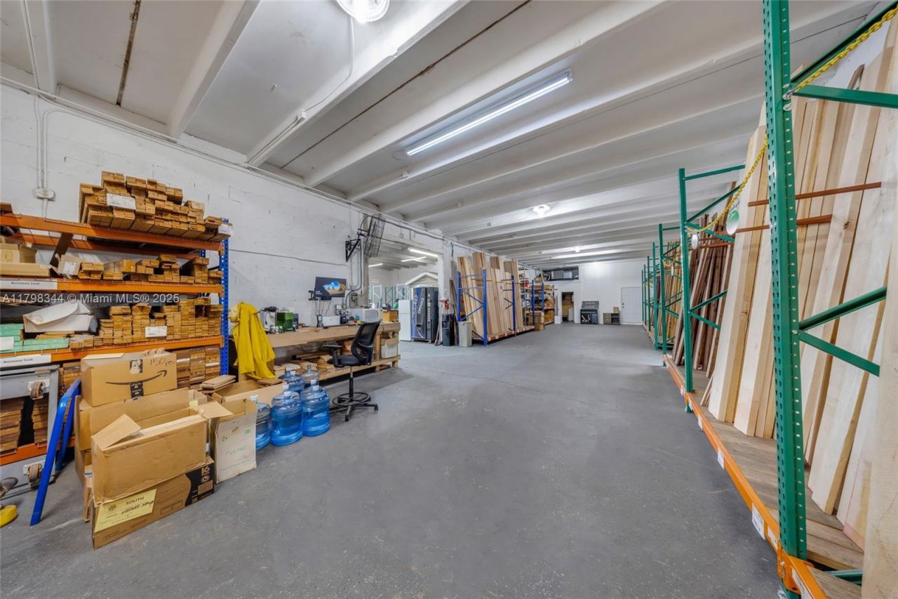 7165-7185 NW 77th Ter, Medley, FL 33166 Photo