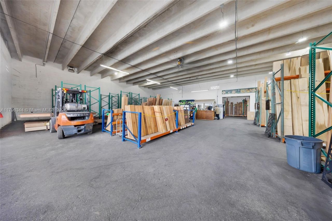 7165-7185 NW 77th Ter, Medley, FL 33166 Photo