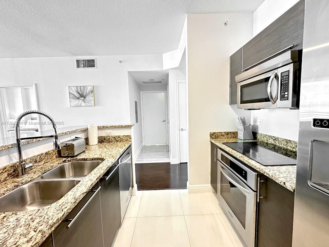 550 Okeechobee Blvd, Unit 521, West Palm Beach, FL 33401 Photo