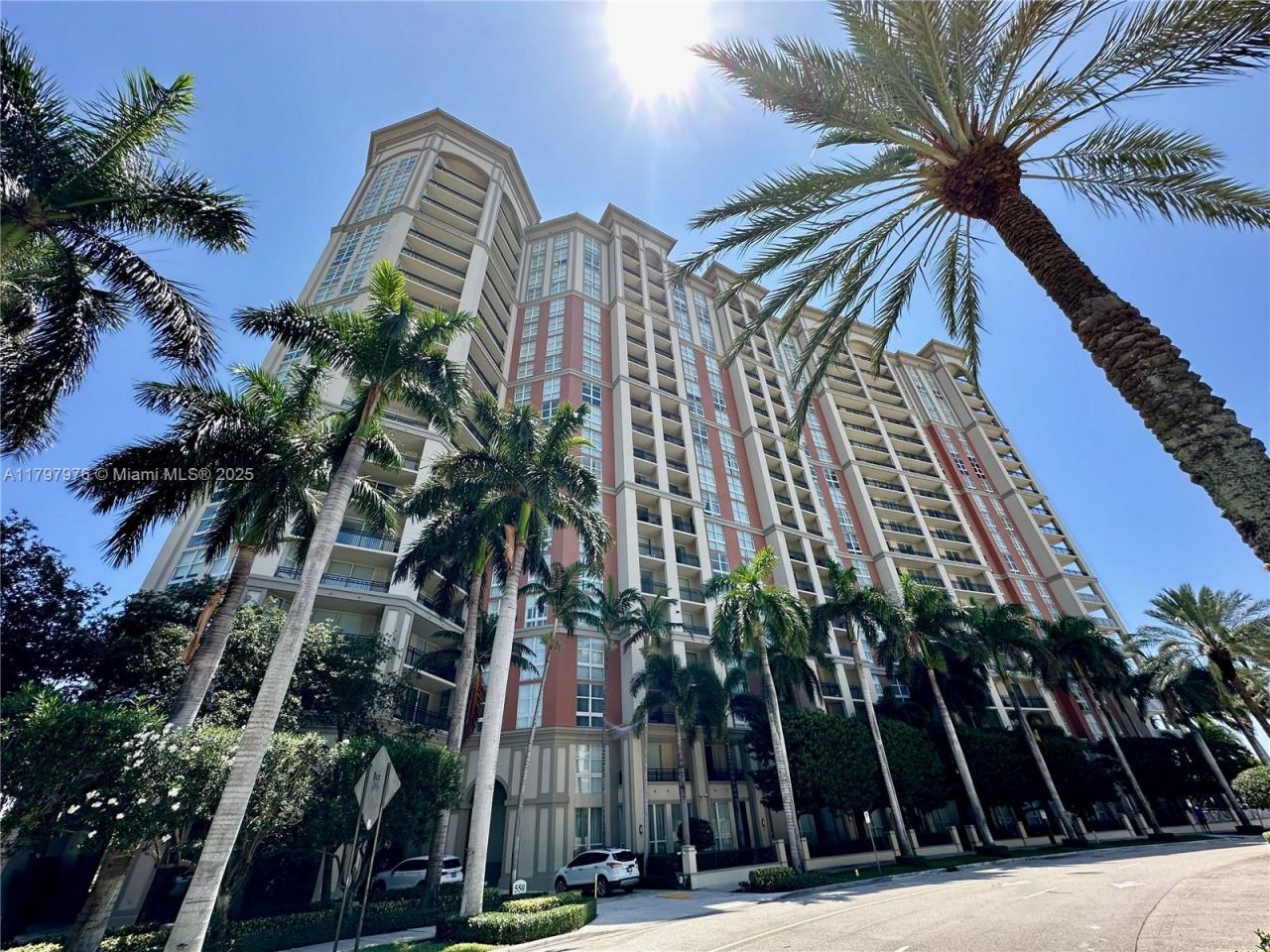 550 Okeechobee Blvd, Unit 521, West Palm Beach, FL 33401 Photo