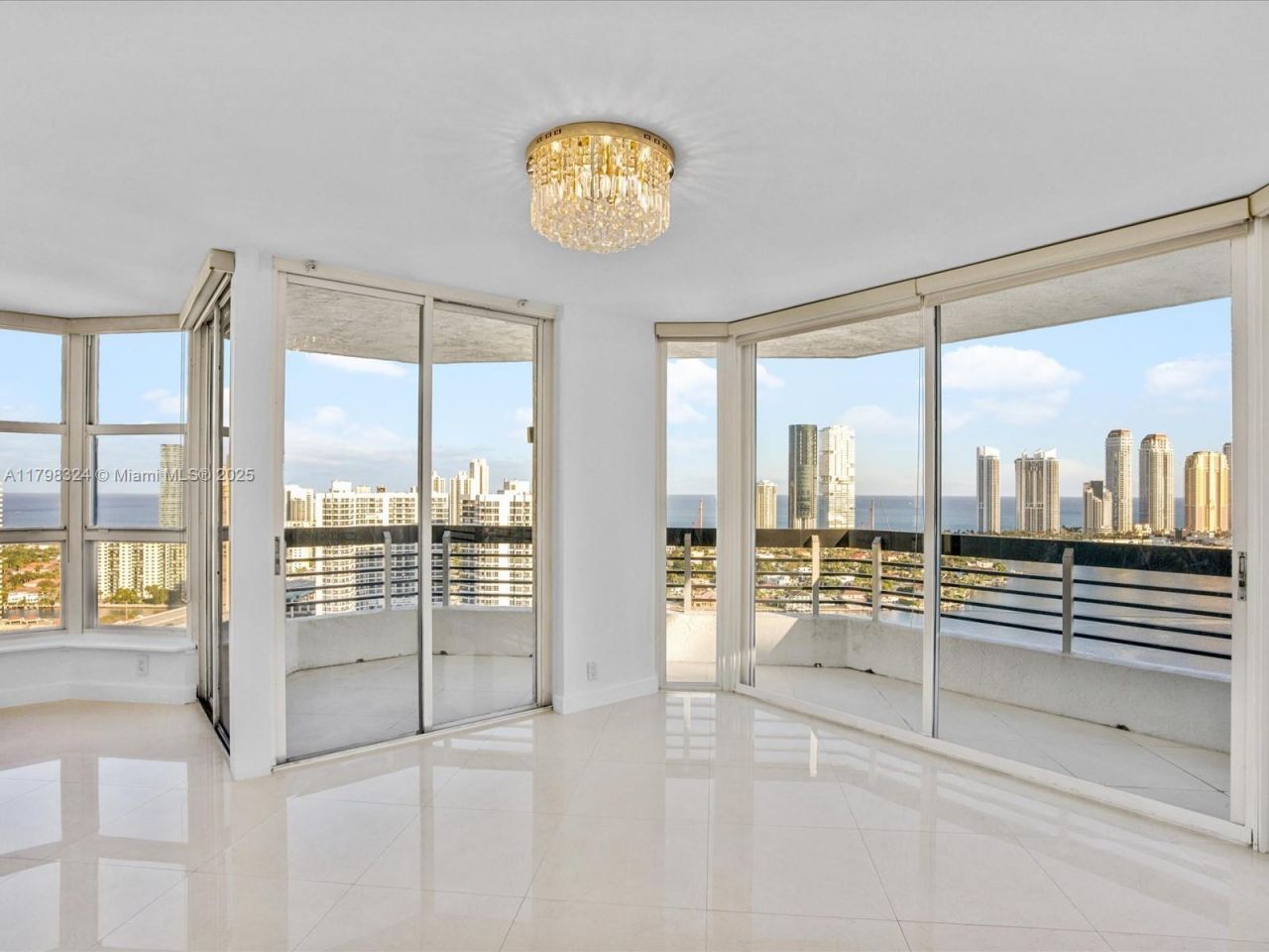 3530 Mystic Pointe Dr, Unit 3310 (LPH1, Aventura, FL 33180 Photo