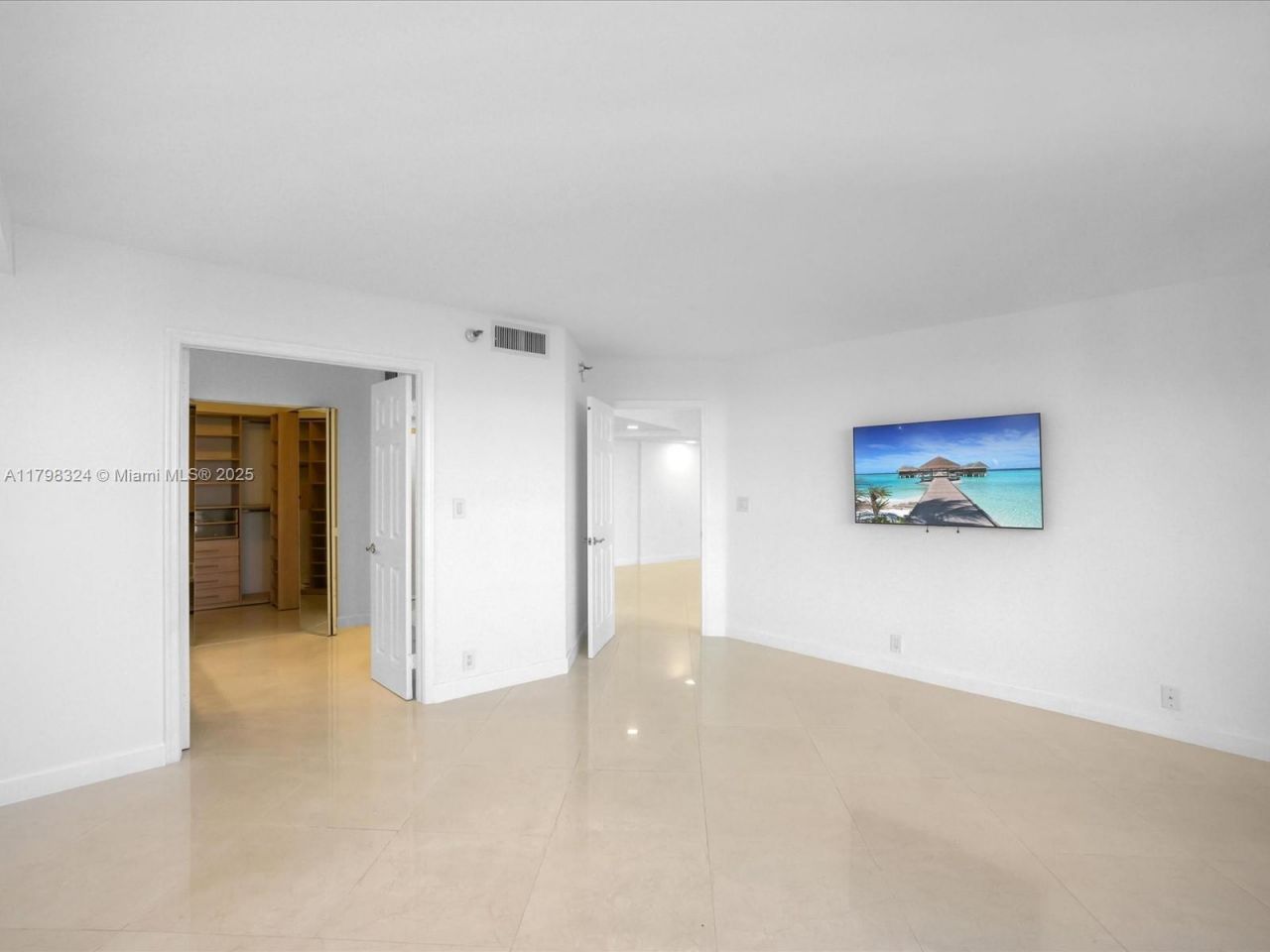 3530 Mystic Pointe Dr, Unit 3310 (LPH1, Aventura, FL 33180 Photo