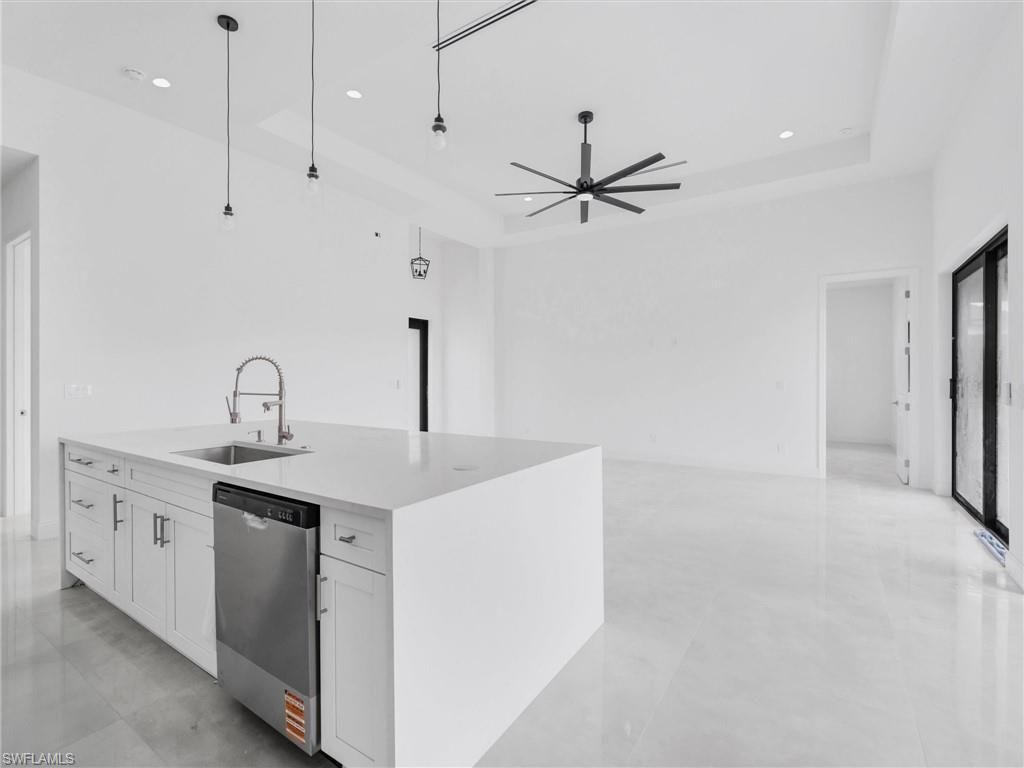 305 Diplomat Pkwy E, Cape Coral, FL 33909 Photo