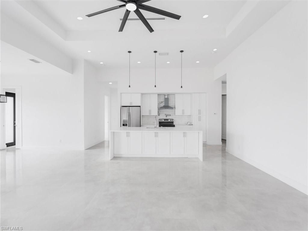 305 Diplomat Pkwy E, Cape Coral, FL 33909 Photo