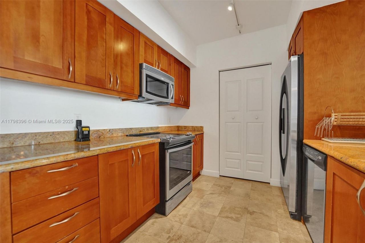 1745 E Hallandale Beach Blvd, Unit 2105W, Hallandale Beach, FL 33009 Photo