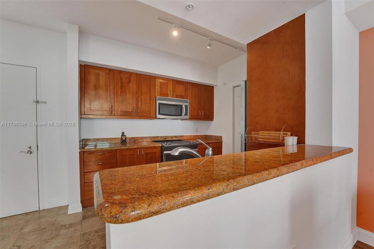 1745 E Hallandale Beach Blvd, Unit 2105W, Hallandale Beach, FL 33009 Photo