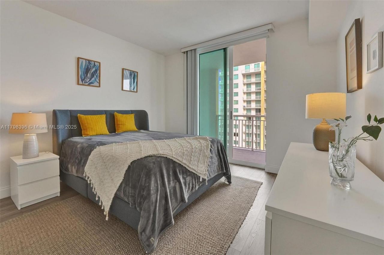 1745 E Hallandale Beach Blvd, Unit 2105W, Hallandale Beach, FL 33009 Photo