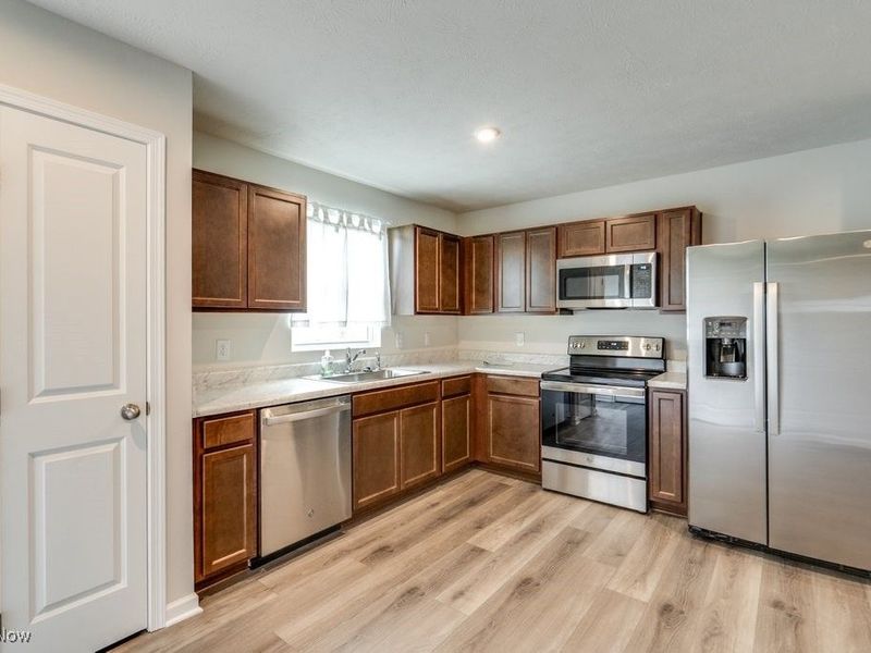 221 River Run Drive, Elyria, OH 44035 Photo 20