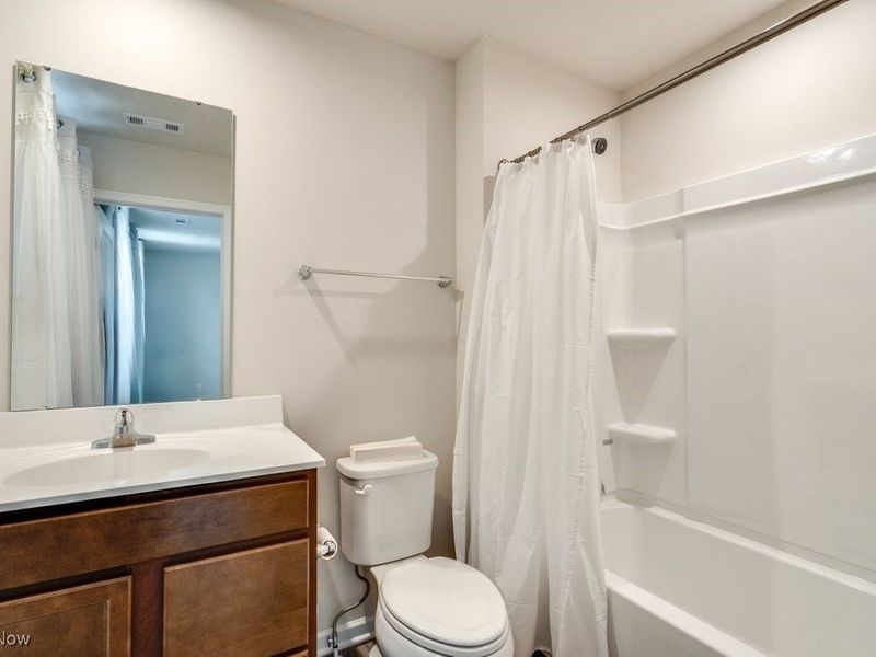 221 River Run Drive, Elyria, OH 44035 Photo 28