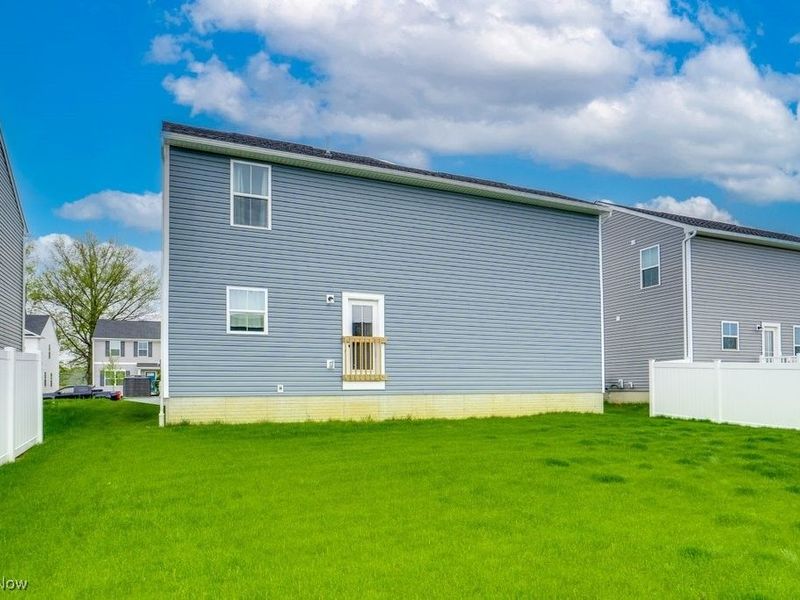 221 River Run Drive, Elyria, OH 44035 Photo 5