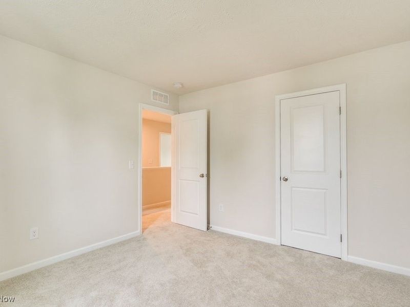 221 River Run Drive, Elyria, OH 44035 Photo 8