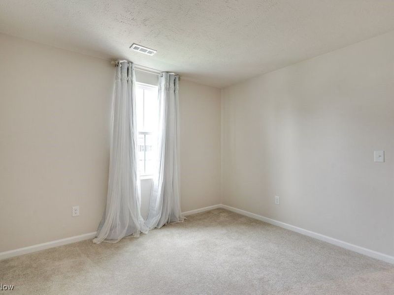 221 River Run Drive, Elyria, OH 44035 Photo 9