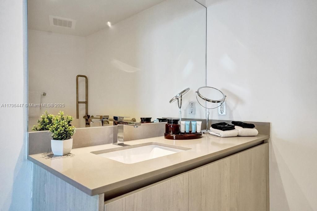 4111 S Ocean Dr, Unit 2803, Hollywood, FL 33019 Photo