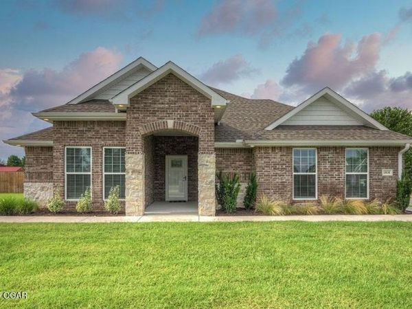 1818 W Fountain Road, Webb City, MO 64870