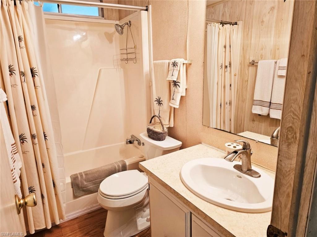 102 Poinsettia Dr, Fort Myers, FL 33905 Photo