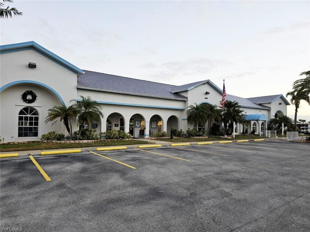 102 Poinsettia Dr, Fort Myers, FL 33905 Photo