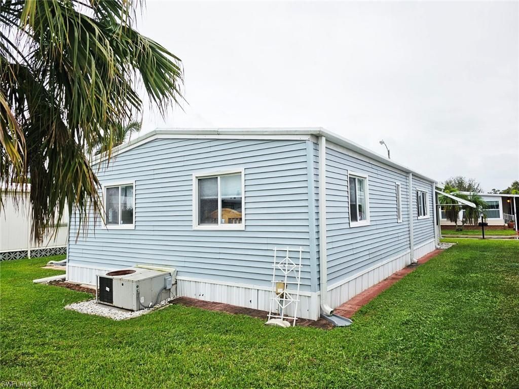 102 Poinsettia Dr, Fort Myers, FL 33905 Photo