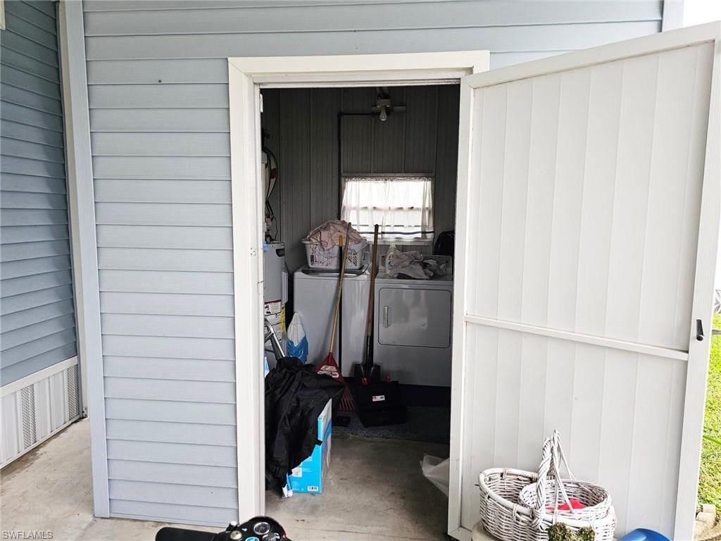 102 Poinsettia Dr, Fort Myers, FL 33905 Photo