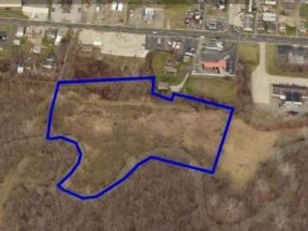 1520 E Wheeling Avenue, Cambridge, OH 43725