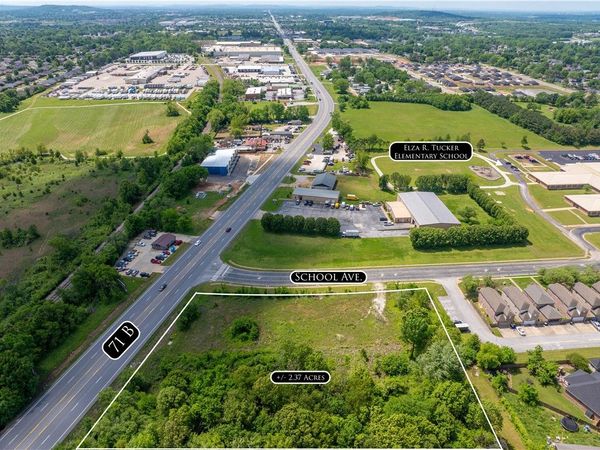 N Bloomington, Lowell, AR 72745