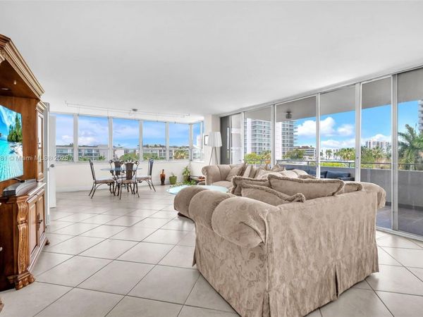 11 Island Ave, Unit 512, Miami Beach, FL 33139
