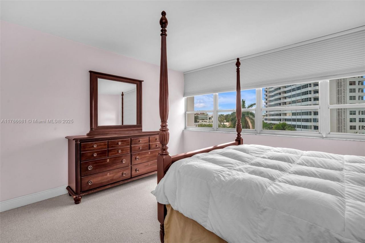 11 Island Ave, Unit 512, Miami Beach, FL 33139 Photo