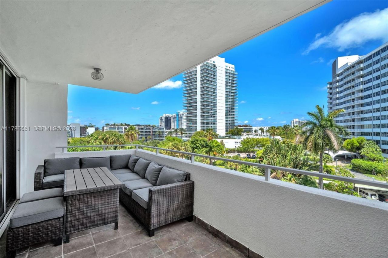 11 Island Ave, Unit 512, Miami Beach, FL 33139 Photo
