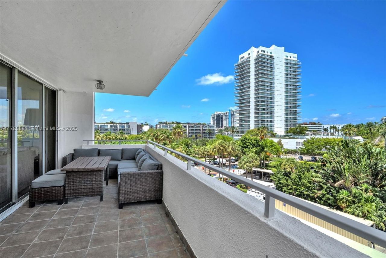 11 Island Ave, Unit 512, Miami Beach, FL 33139 Photo