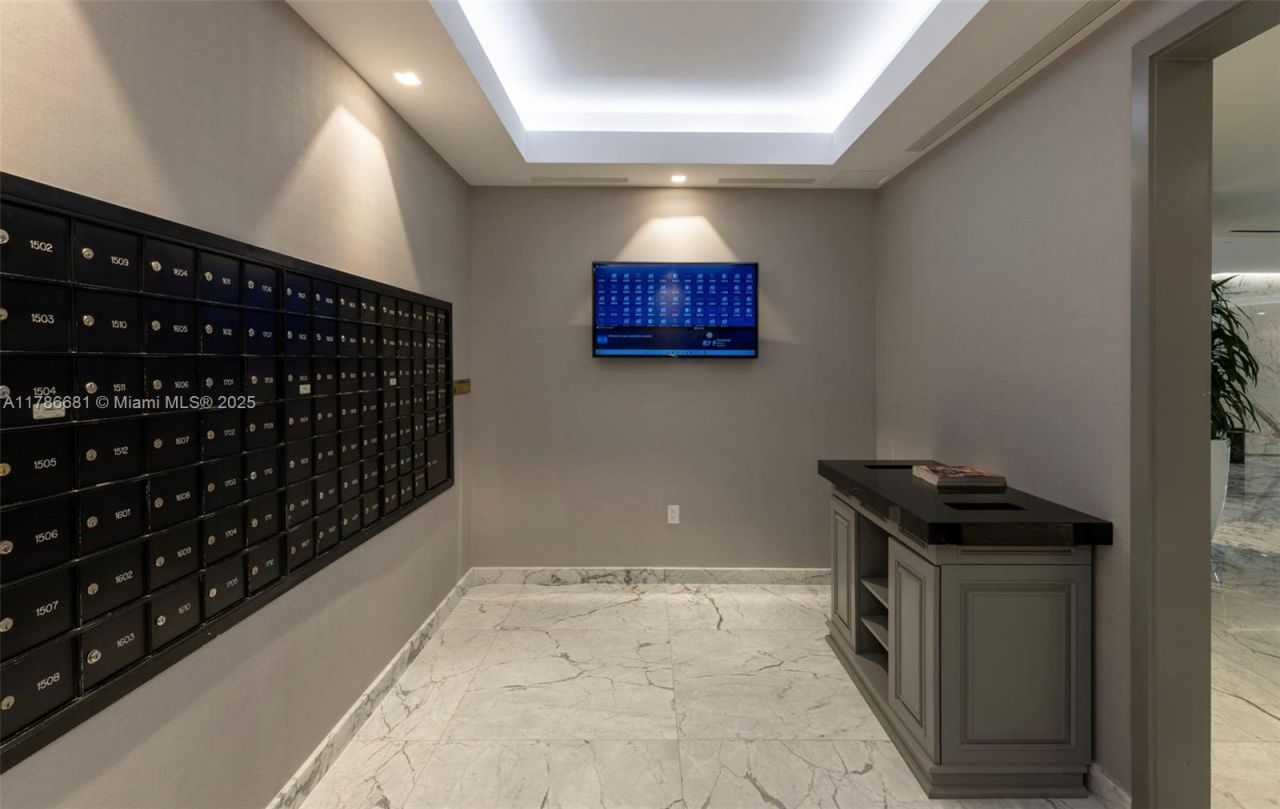 11 Island Ave, Unit 512, Miami Beach, FL 33139 Photo