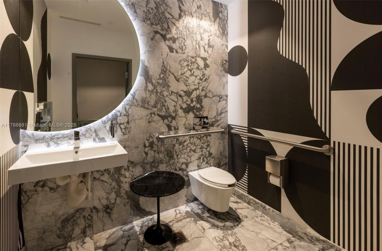 11 Island Ave, Unit 512, Miami Beach, FL 33139 Photo